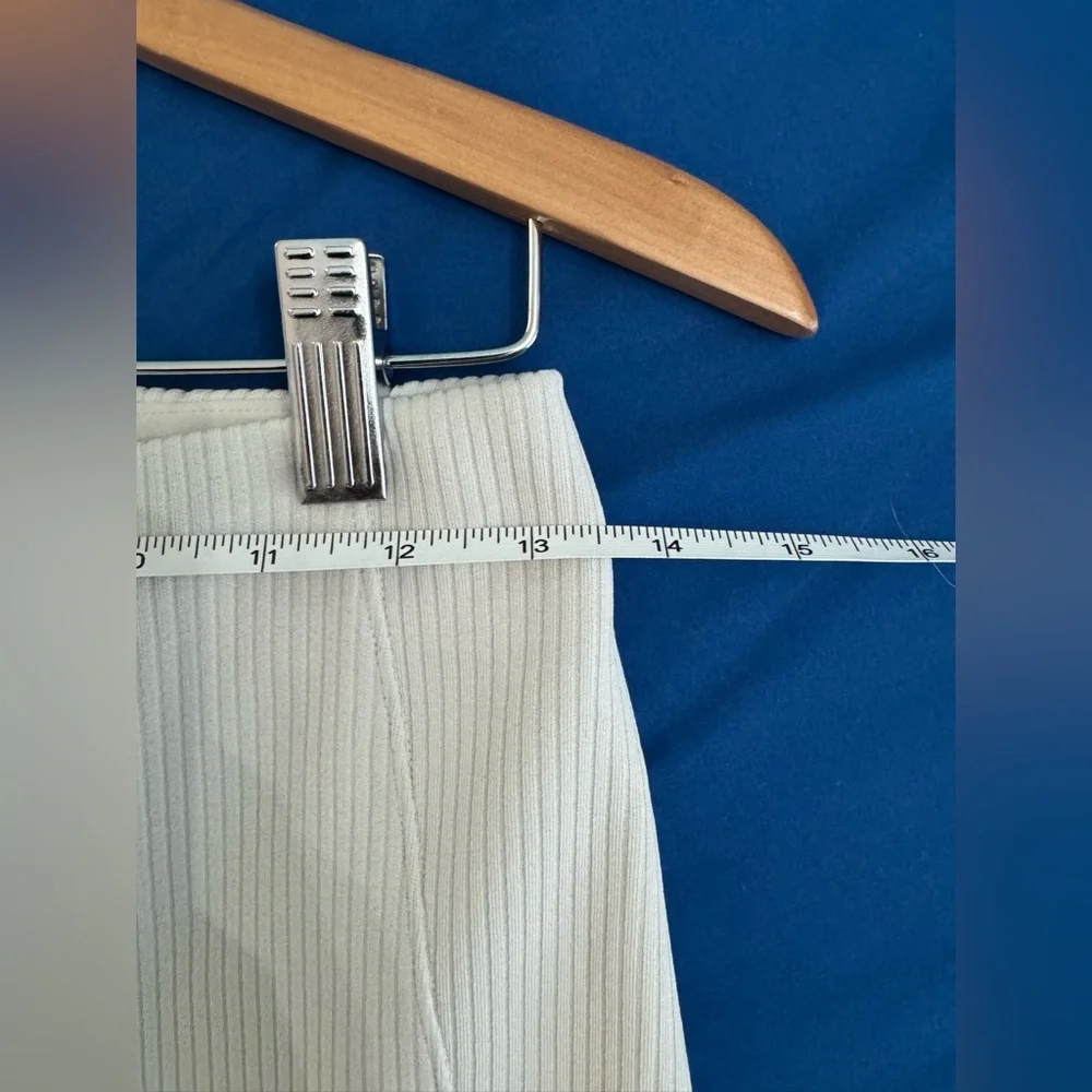 NWOT Lululemon Ribbed Softstreme Zip-Leg High-Rise Cropped Pants 25" /co… - Picture 8 of 11